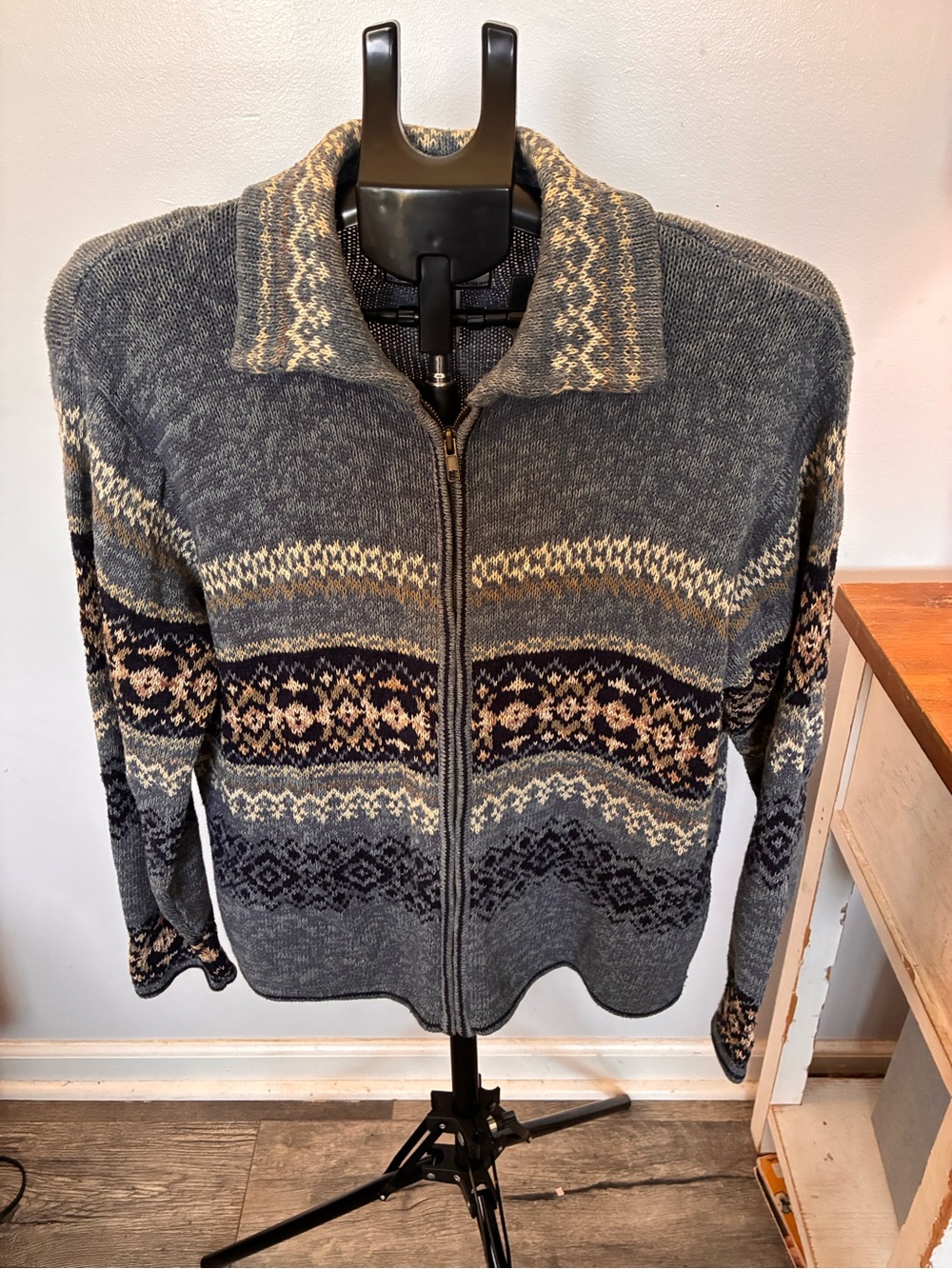 Wine s Tiara Zip-Up Patterned Sweater Jacket - Gray & Navy